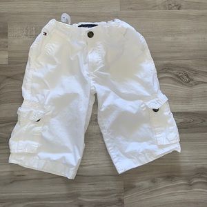 Boys Tommy Hilfiger White Cargo Shorts Sz. 7